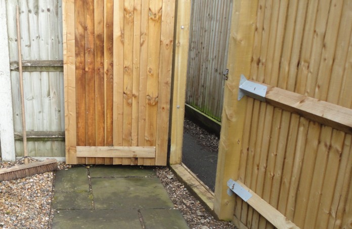 How To Build A Shed Using Fence Panels PDF build shed under deck